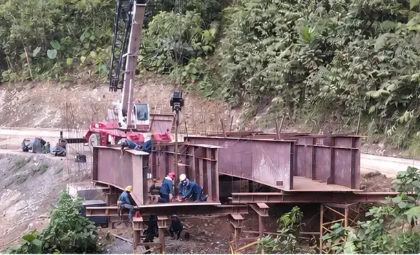 Puentes, intercambios y estructuras de cruce — fotografía de proyecto de referencia